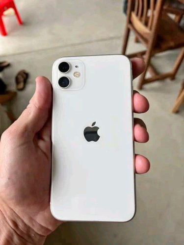 Apple iPhone 11 128GB photo review